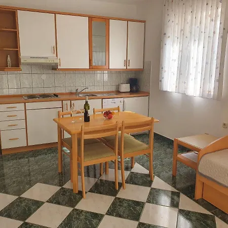 Apartment Anne Jadranovo