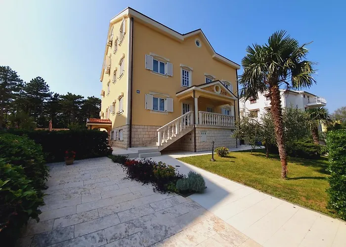 Anne Apartment *